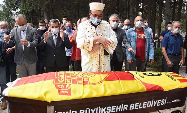 Göztepe’nin efsanesi Güzelırmak son yolculuğuna uğurlandı