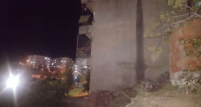 İzmir’de 2. kattan düşen çocuk hayatını kaybetti