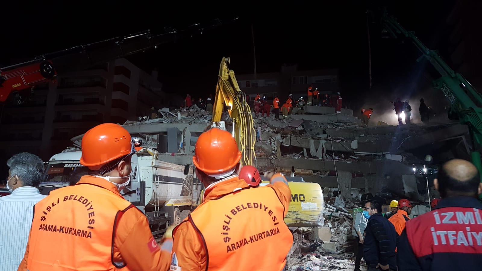 ŞİŞLİ BELEDİYE BAŞKANI MUAMMER KESKİN: ”İZMİR İÇİN ELİMİZDEN GELEN DESTEĞİ VERMEYE HAZIRIZ”