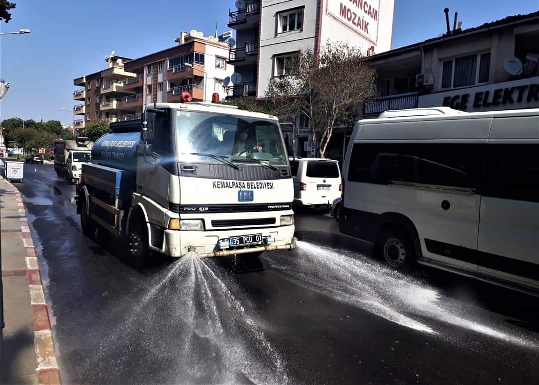 KEMALPAŞA’NINHER SOKAĞI DEZENFEKTE EDİLİYOR