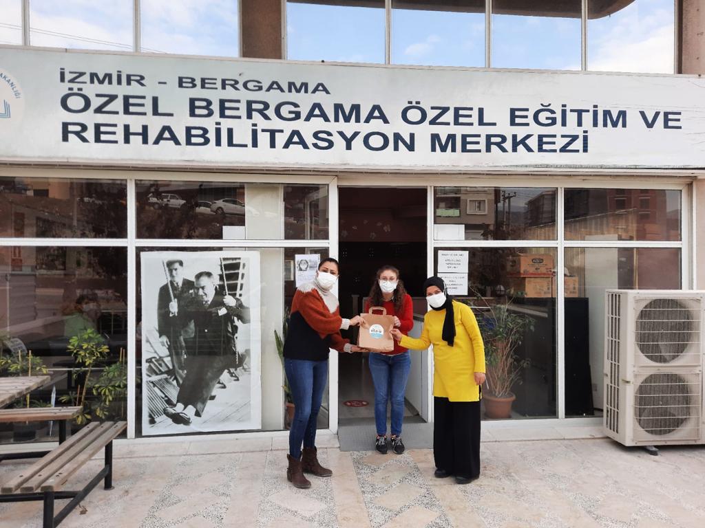 BERGAMA BELEDİYESİ’NDEN ENGELLİ VE YAŞLI HAKLARI REHBERİ