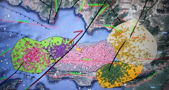 İZMİR’DE DEPREM FIRTINASI DEVAM EDECEK