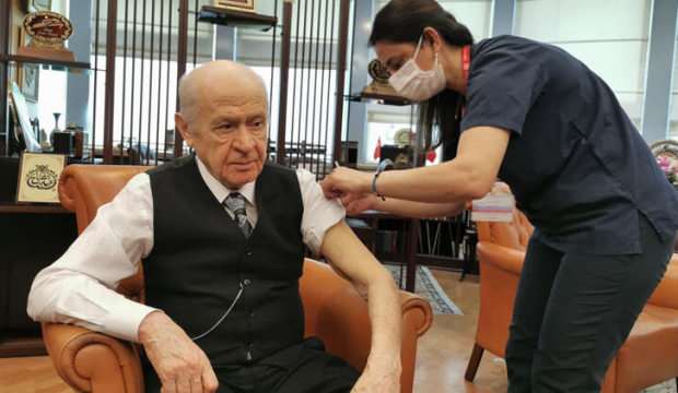 BAHÇELİ, KORONAVİRÜS AŞISININ İKİNCİ DOZUNU YAPTIRDI