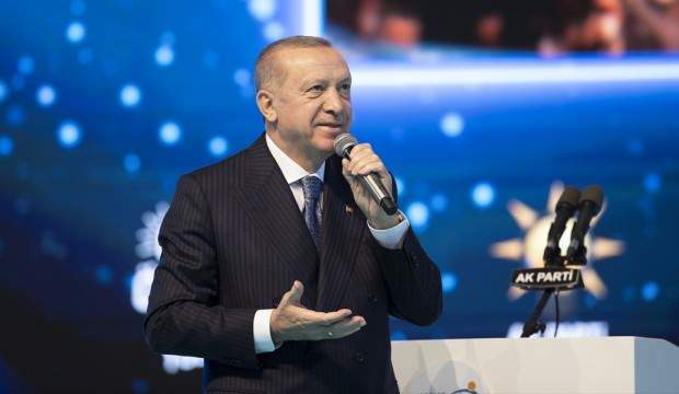 ERDOĞAN’DAN GENÇLERE ÖNEMLİ UYARILAR : DAVA DEYİP İSTİKAMET BOZANLARI GÖRECEKSİNİZ