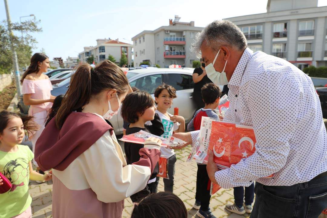 GÜZELBAHÇE’DE 23 NİSAN COŞKUSU