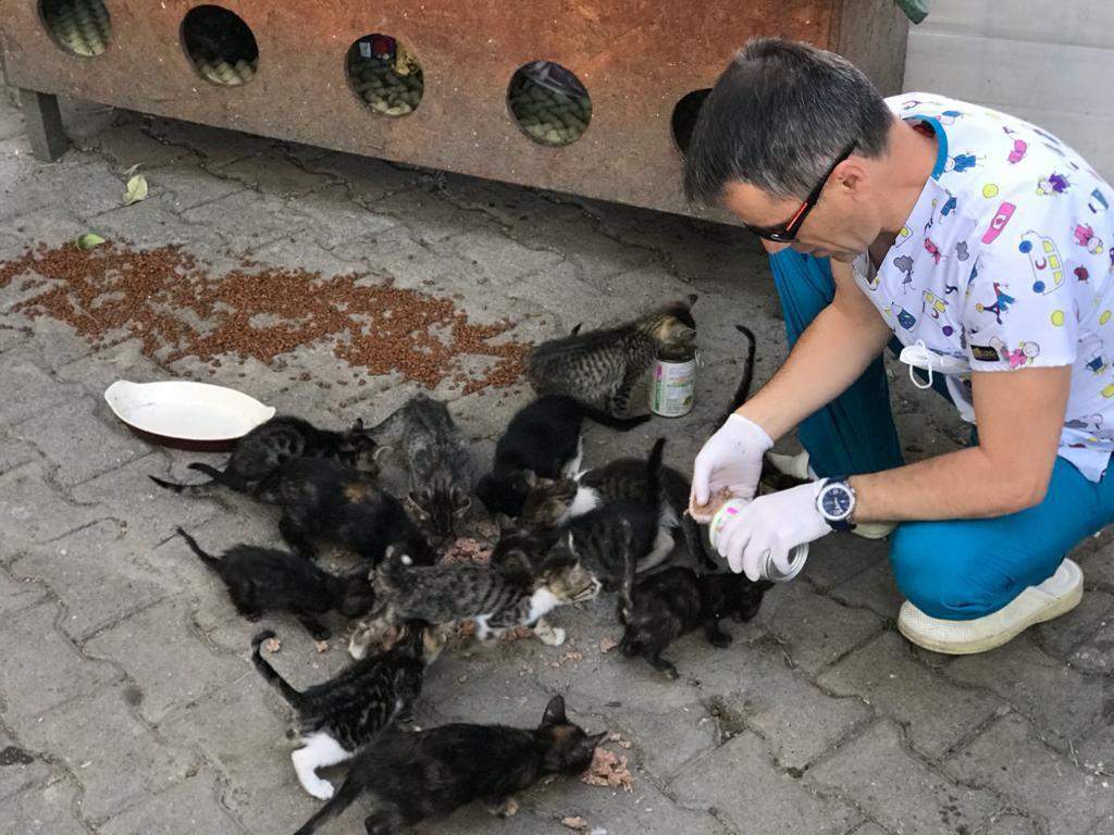 Konak Belediyesi kapanma sürecinde ‘Can Dostların’ yanında