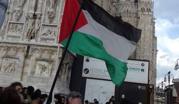 İtalya’da İsrail’in Filistin’e yönelik saldırıları protesto edildi