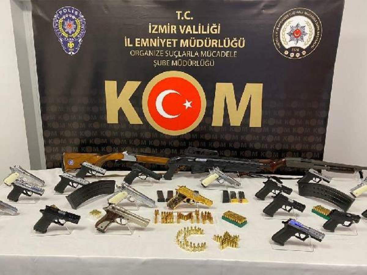 İzmir de organize suç örgütlerine operasyon: 21 gözaltı