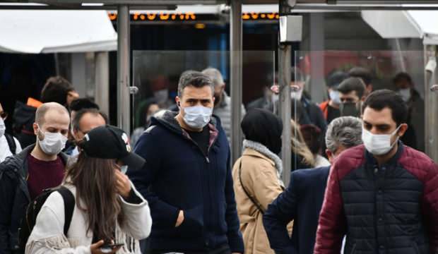 Maskesiz ne zaman gezebiliriz? Bilim Kurulu üyesi açıkladı