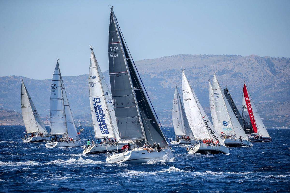 Çeşme de yat yarışlarıyla