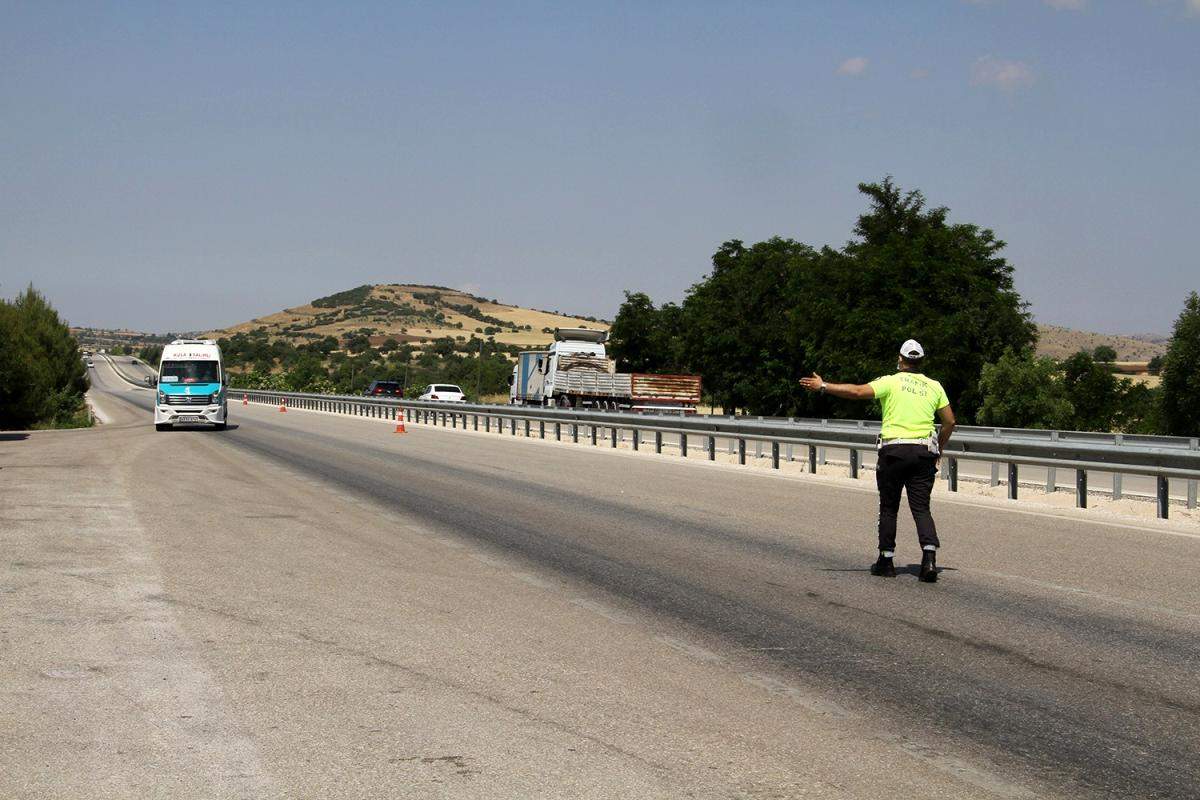 D300 karayolunda otobüs ve minibüsler denetlendi