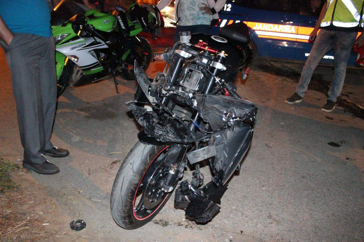 Ödemiş te seyir halindeyken devrilen motosikletin sürücüsü yaralandı