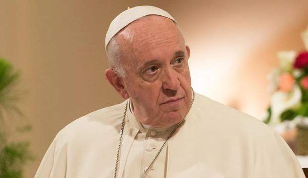 Papa’dan cinsel istismar itirafı: Krizdeyiz