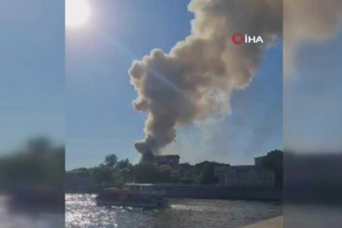 Rusya’da havai fişek deposunda yangın