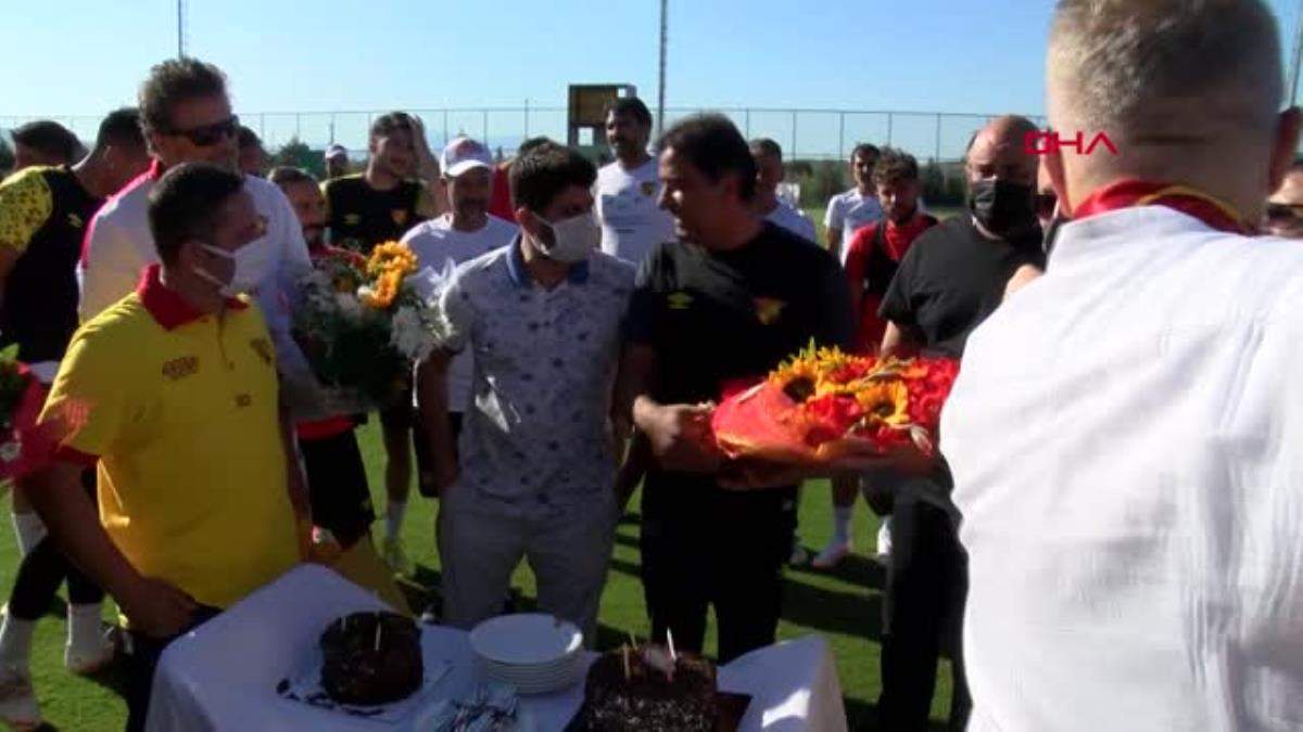 SPOR Göztepe de teknik direktör Ünal Karaman a doğum günü sürprizi