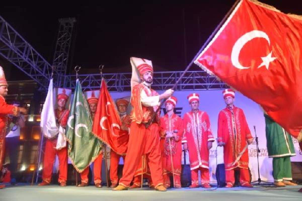 15 Temmuz Demokrasi ve Milli Birlik Günü Konak Meydan da kutlandı (2)