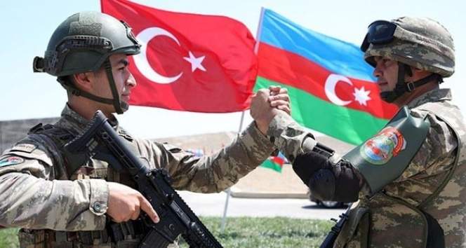 Azerbaycan’ın Türkiye’ye destek için gönderdiği ekip aracı yola çıktı