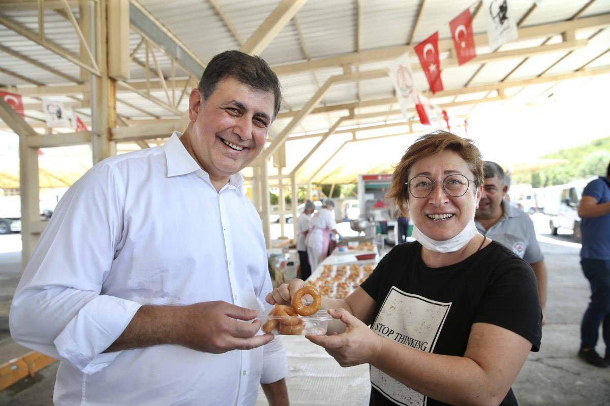 Başkan Tugay ve emekçilerden bayram buluşması