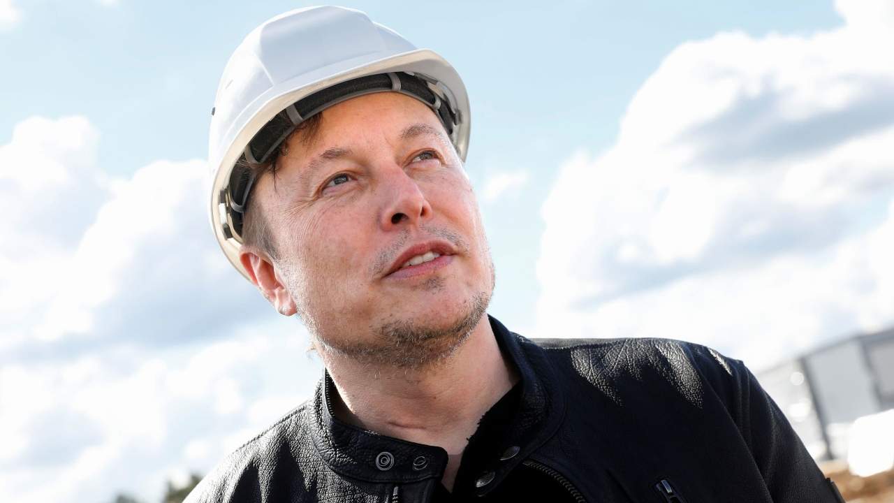 Elon Musk nükleer santrallere göz kırptı