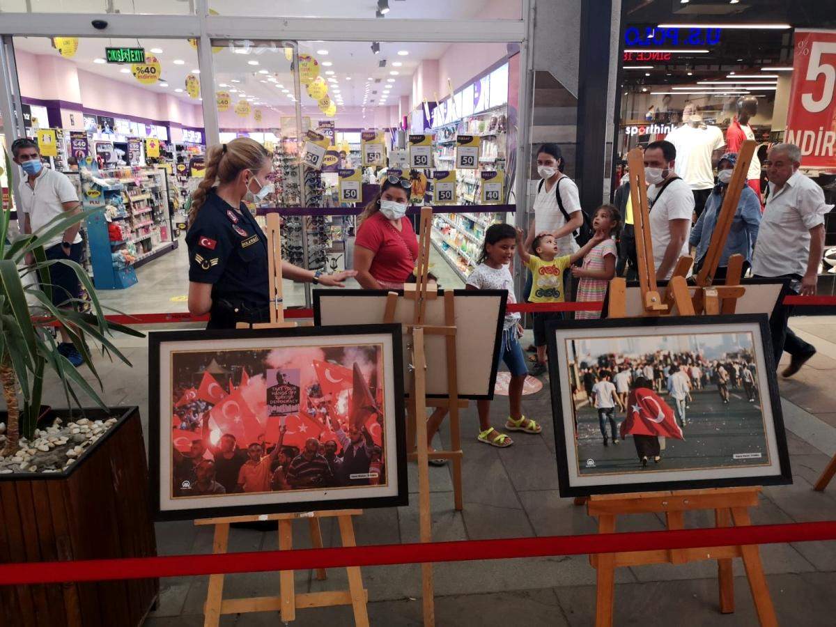 İzmir de Jandarmadan 15 Temmuz fotoğraf sergisi