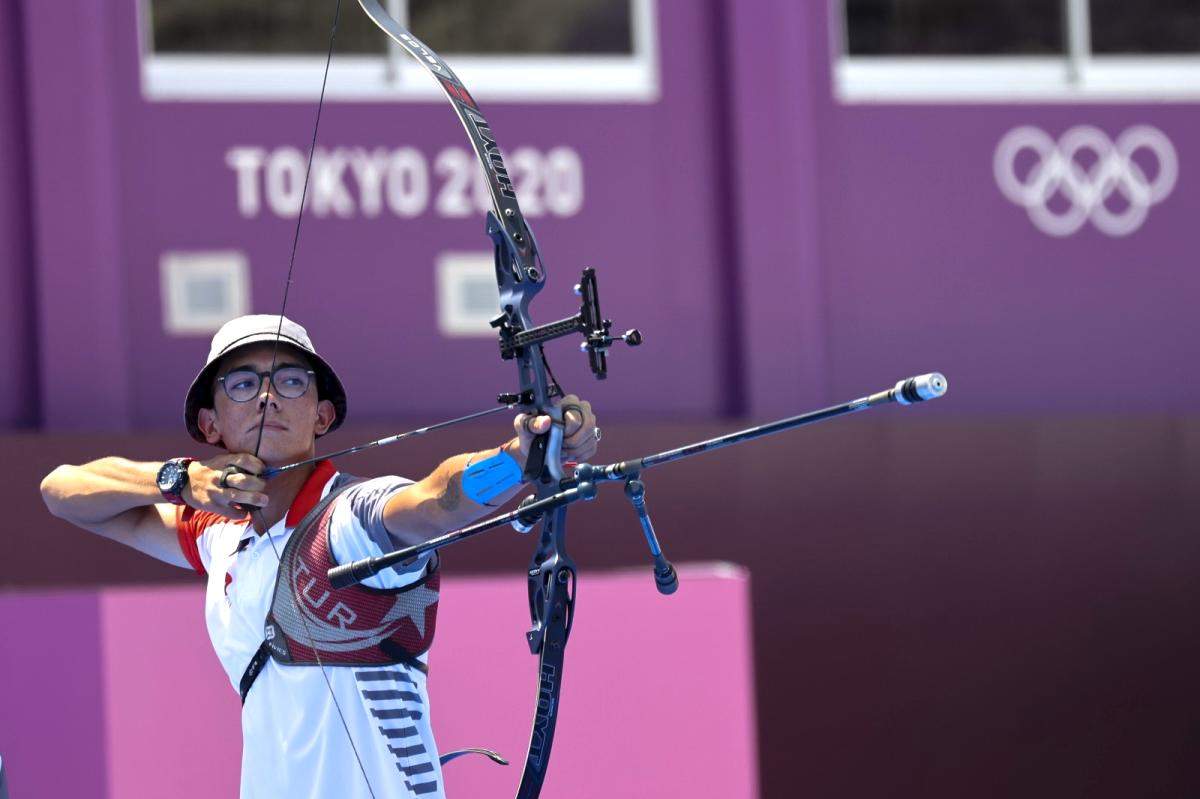 SON DAKİKA: Milli okçumuz Mete Gazoz olimpiyat şampiyonu