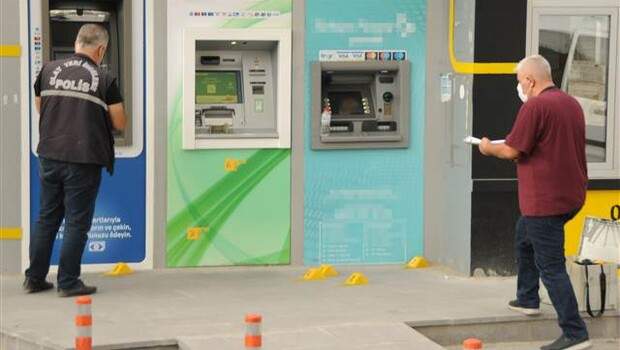 ATM’den para çekerken sırtından vuruldu!