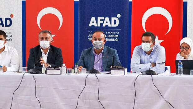 Bakan Çavuşoğlu, Manavgat’ta AFAD Koordinasyon Toplantısı’na katıldı