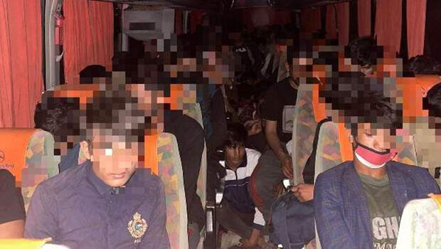 Otobüste 68 Afgan göçmen yakalandı