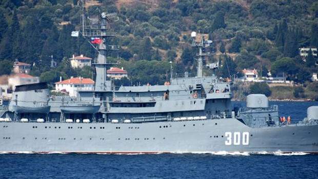 Rus savaş gemisi ‘Smolnyy’ Çanakkale Boğazı’ndan geçti