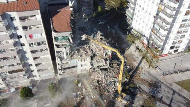 Depremde 11 kişinin öldüğü Yılmaz Erbek Apartmanı’nın mimarına tahliye