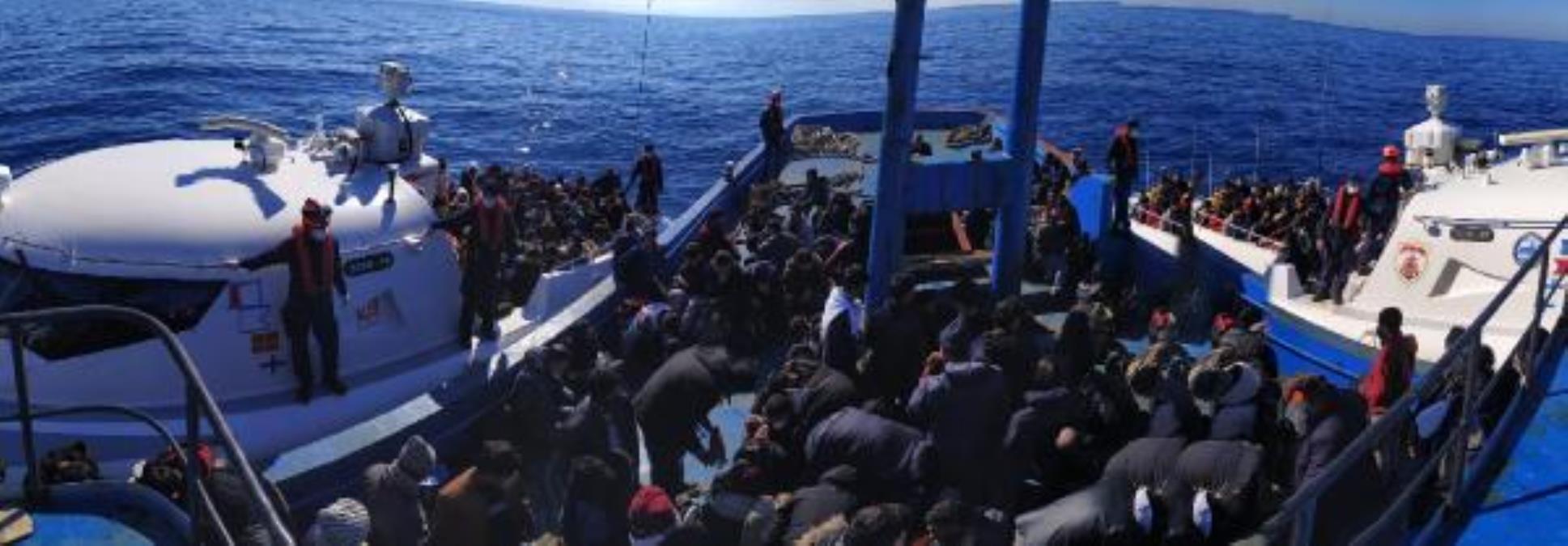 İzmir de 96 göçmen kurtarıldı (2)