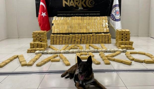 Şüpheli araçtan 347 kilo eroin çıktı