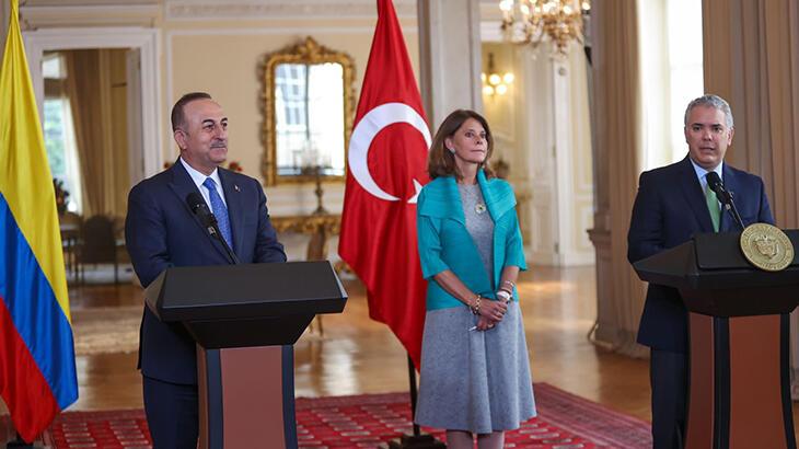 Bakan Çavuşoğlu Kolombiya Devlet Başkanı ile bir araya geldi