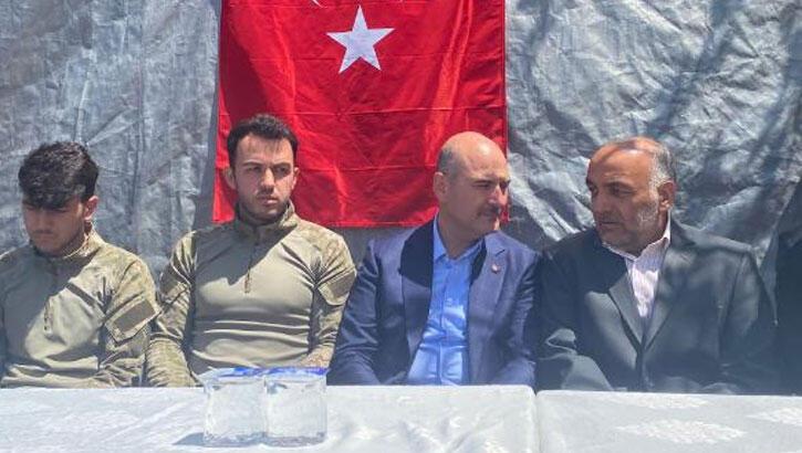 Bakan Soylu, Şehit Talha Bahadır’ın ailesini ziyaret etti