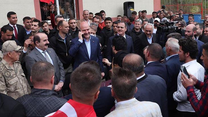 Bakan Soylu, Üzümkıran köyü sakinlerini Cumhurbaşkanı Erdoğan’la telefonda görüştürdü