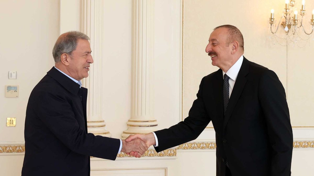 Hulusi Akar ve komuta kademesi, İlham Aliyev ile görüştü