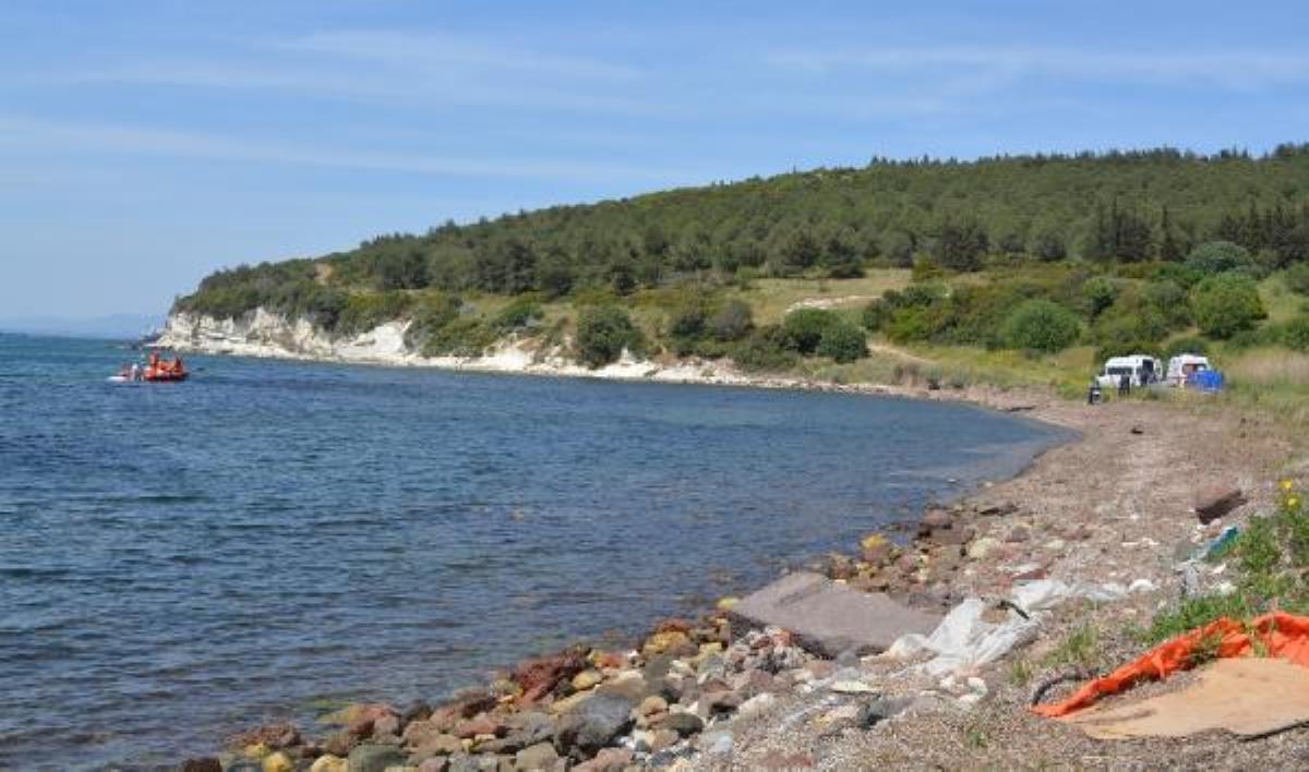 İzmir’de, denizde dalgıç kıyafetli erkek cesedi bulundu