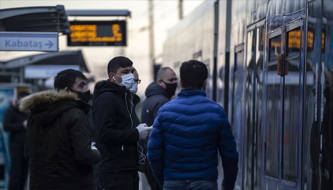 Toplu taşımada ve hastanelerde maske zorunluluğu kalktı mı? (Maskeler tamamen ne zaman kalkacak?)