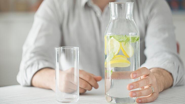 Limonlu su içmek böbrek taşını önlüyor mu?