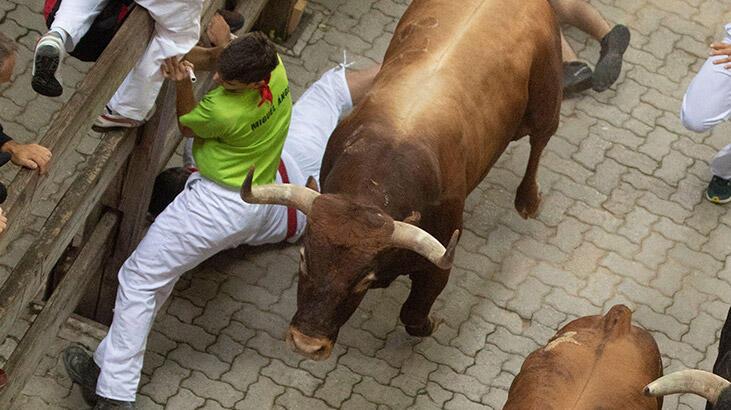 İspanya’da boğa koşusunda yaralanan 3 kişi öldü