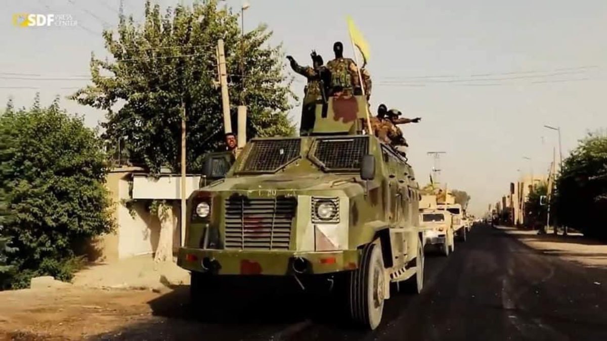 YPG’nin Türkiye korkusu: Sınıra yığınak yapmaya başladılar