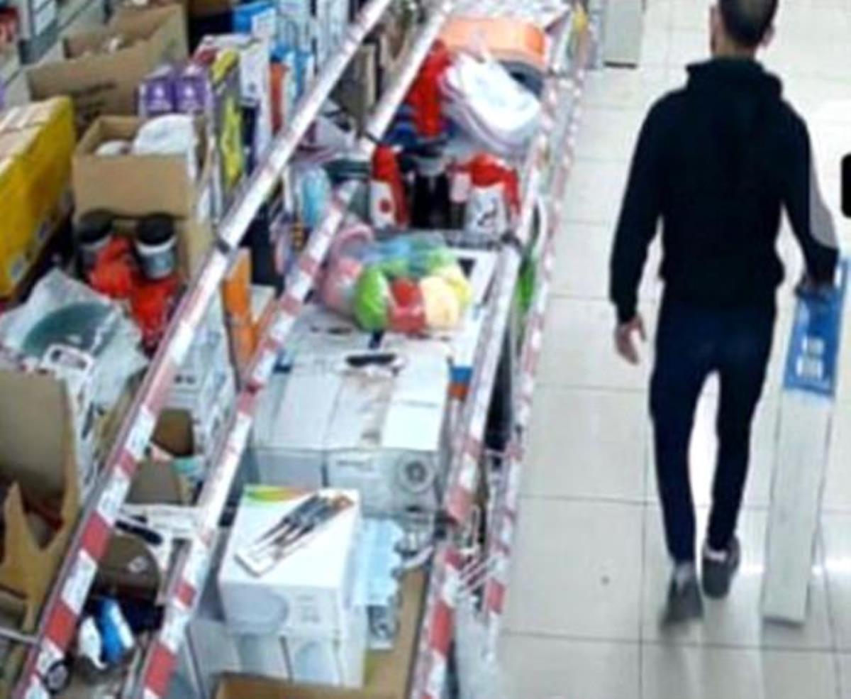 Son dakika haberi… İzmir’de zincir marketleri hedef seçen hırsız, polis ekiplerince yakalandı