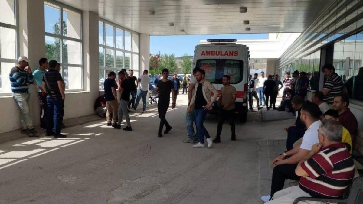 Bayburt’ta Aras Edaş personelleri elektrik akımına kapıldı: 1 ölü 1 yaralı