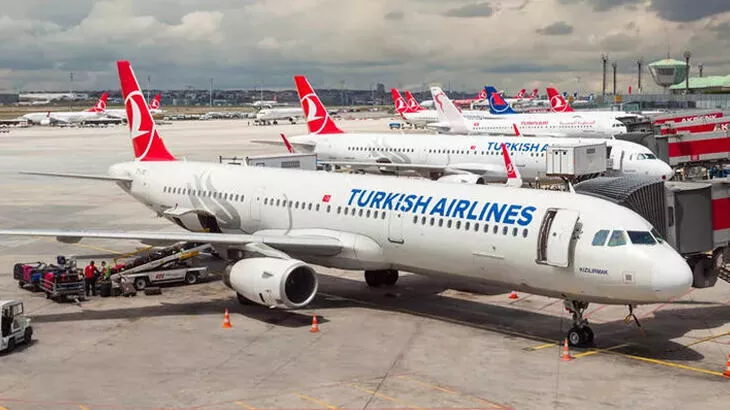 SON DAKİKA HABERİ: İstanbul Hatay seferini yapan THY uçağının lastiği iniş sırasında patladı
