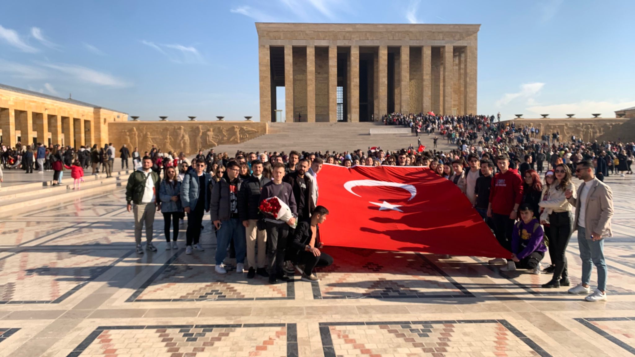 Egeli gençler Ata’nın huzurunda…