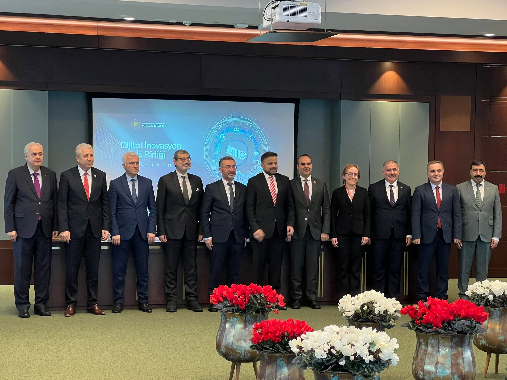 Ege Üniversitesi, ‘Dijital İnovasyon İş Birliği Platformu’nun kurucu 8 üyesinden birisi oldu