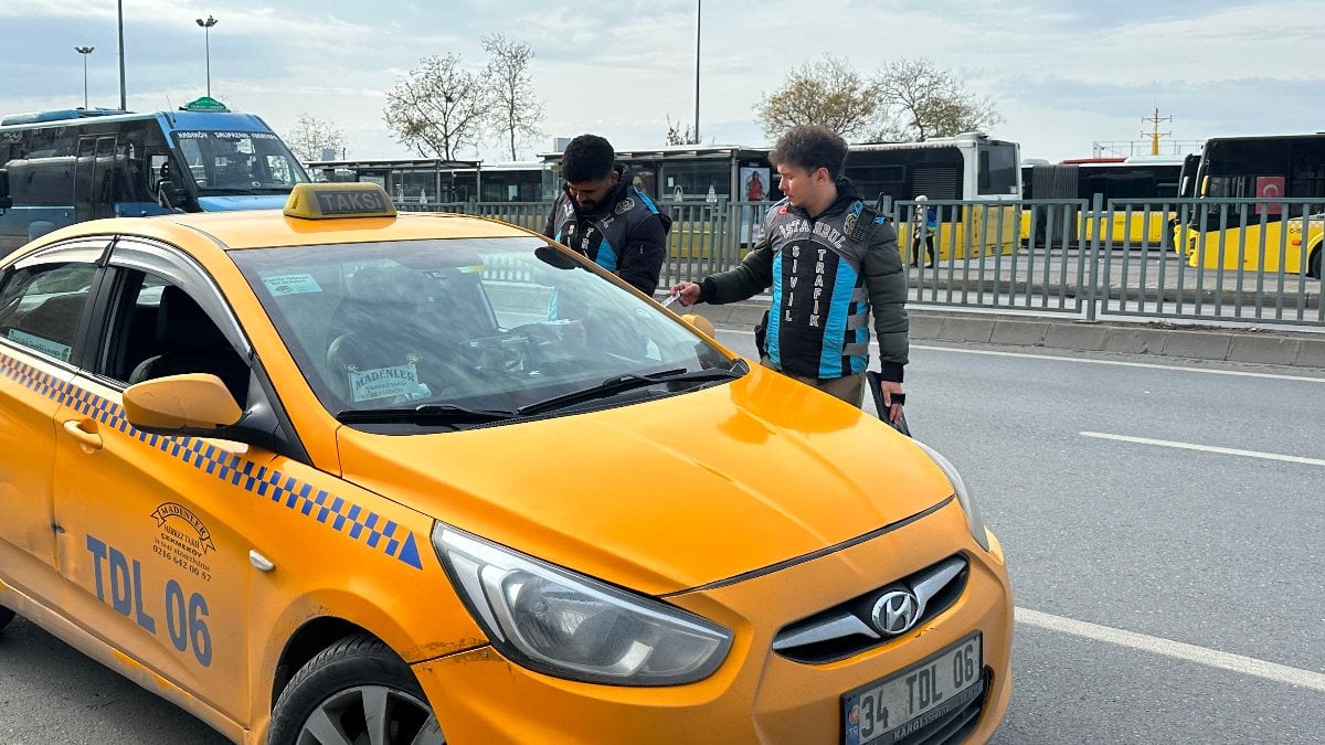 Kadıköy’de yediği cezaya öfkelenen taksiciye bir ceza daha kesildi