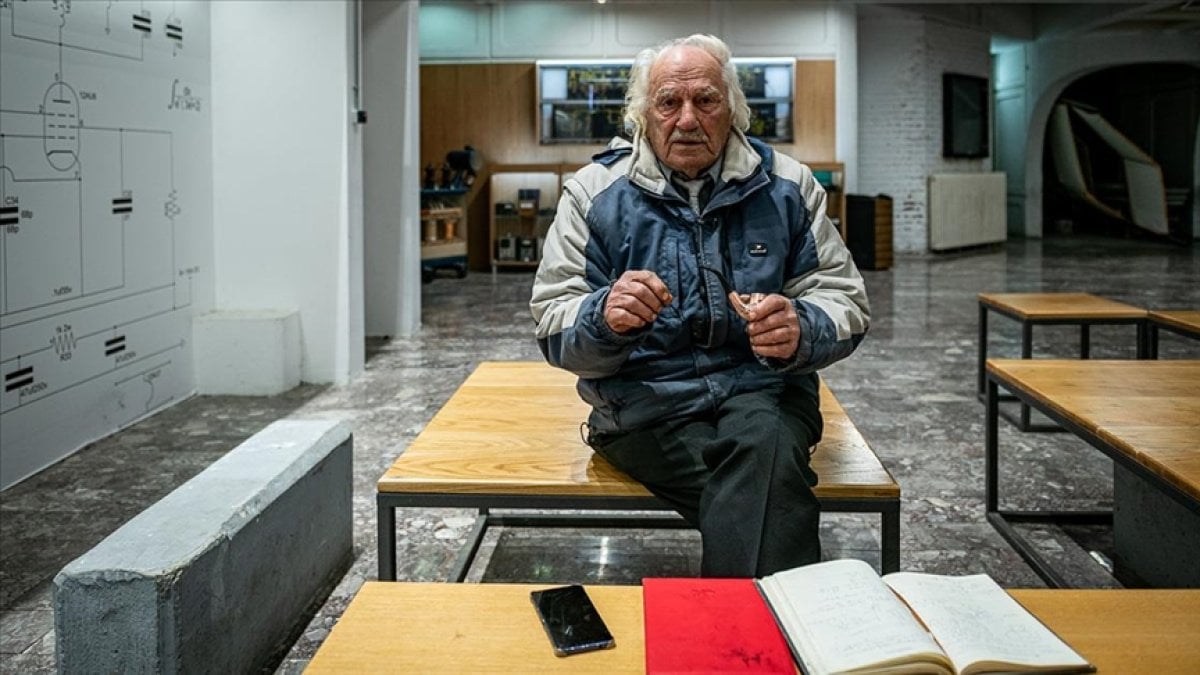 Karadağ’da 88 yaşında üniversiteli oldu: Profesör sandılar