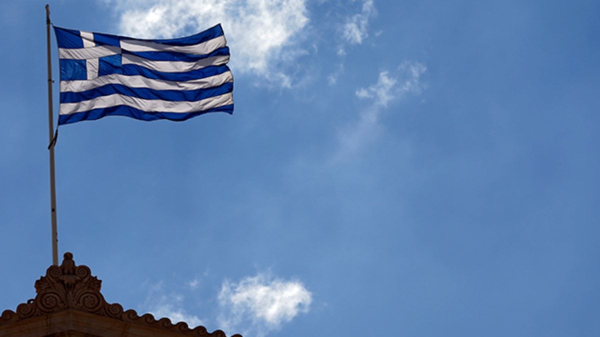 Yunanistan’da yasadışı dinlenenlerin listesi genişledi