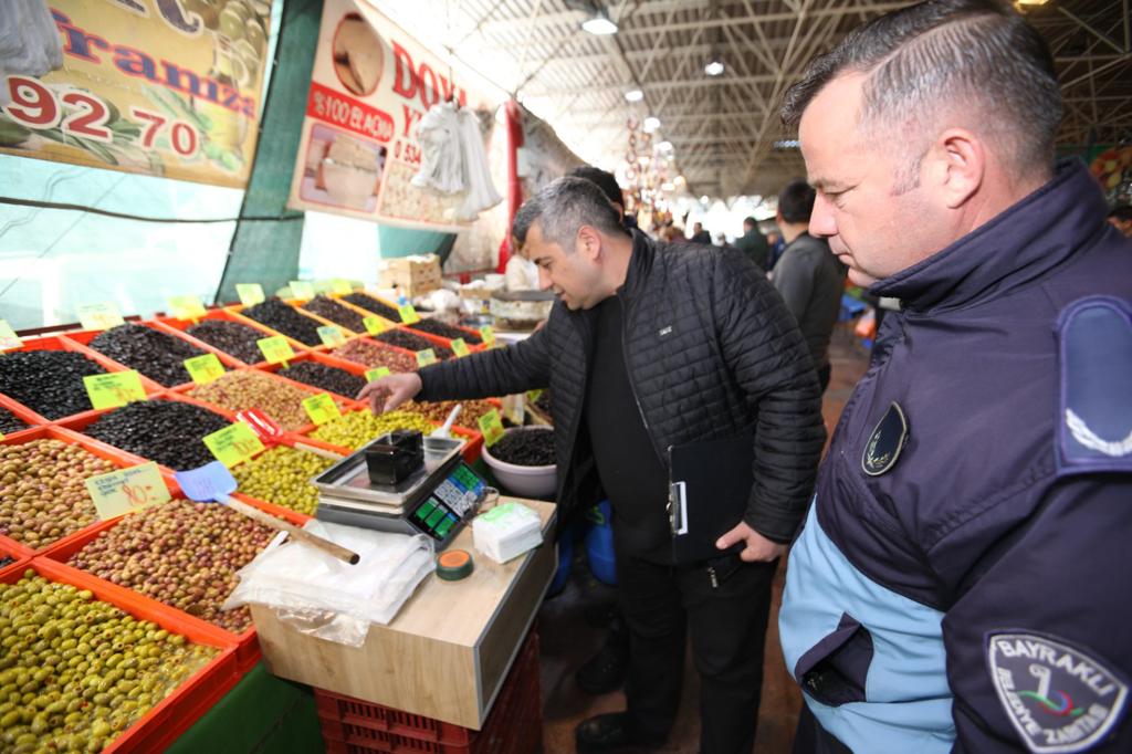 Bayraklı zabıtası sahada!